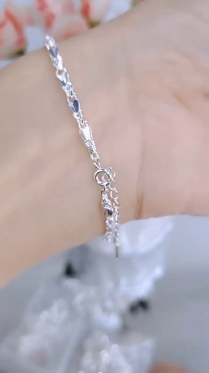 Elegant Sterling Silver Floral Link Bracelet with Intricate Openwork Design - Image 3