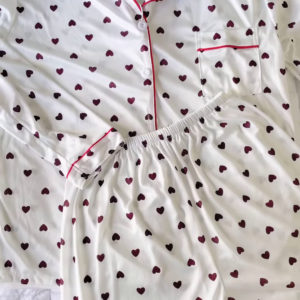 Comfortable Women's Heart Print Long Sleeve Pajama Set with Contrast Piping