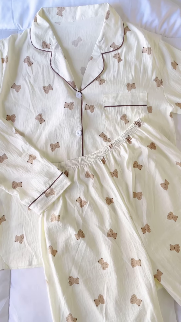 Comfortable Women's Heart Print Long Sleeve Pajama Set with Contrast Piping - Image 3
