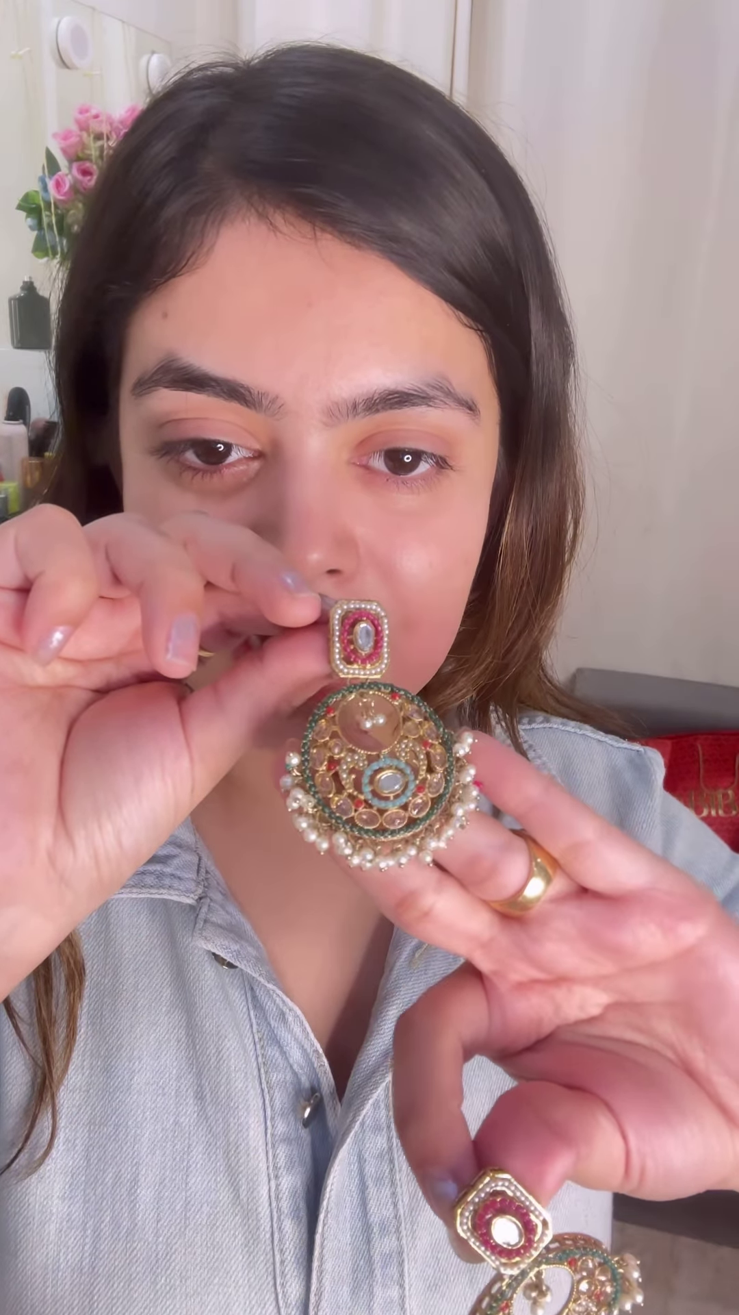 Exquisite Kundan Choker Necklace with Intricate Detailing and Pearl Drops - Image 4