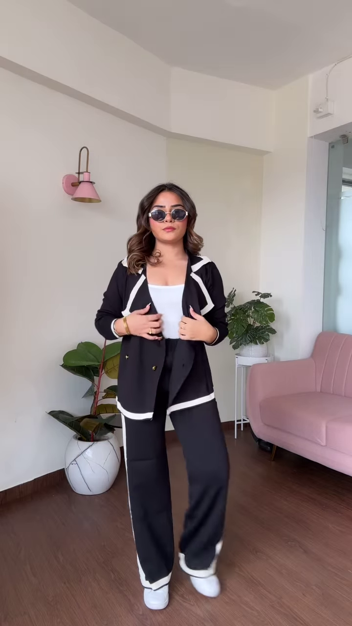 Casual Chic Women's Light Brown Knit Lounge Set with Wide-Leg Pants - Image 5