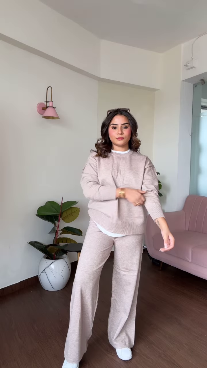 Casual Chic Women's Light Brown Knit Lounge Set with Wide-Leg Pants - Image 4