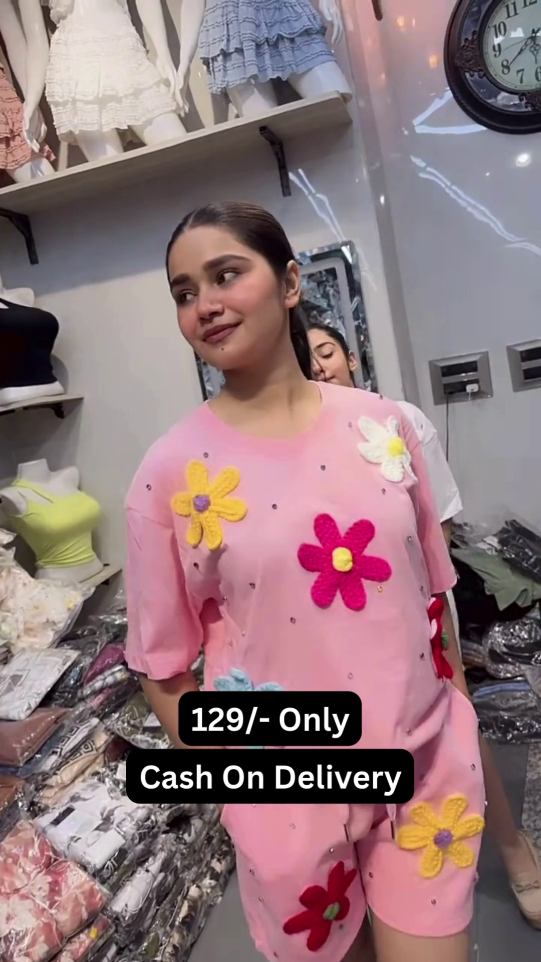 Cute Floral Appliqué Pajama Set with Short Sleeves and Shorts - Image 3