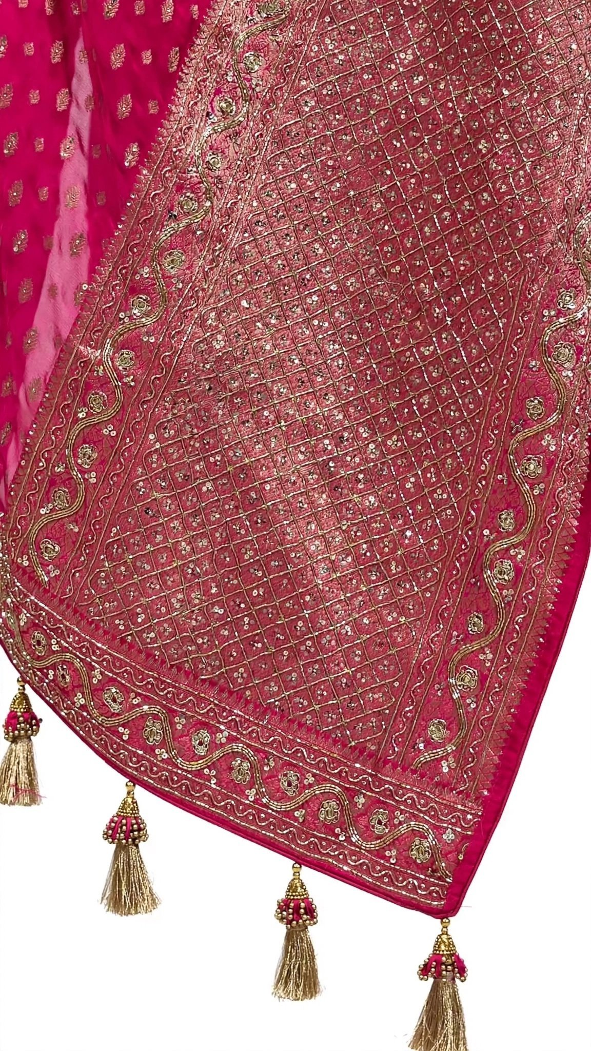 Radiant Rose Fuchsia Embellished Saree with Scalloped Zardosi Border - Image 3