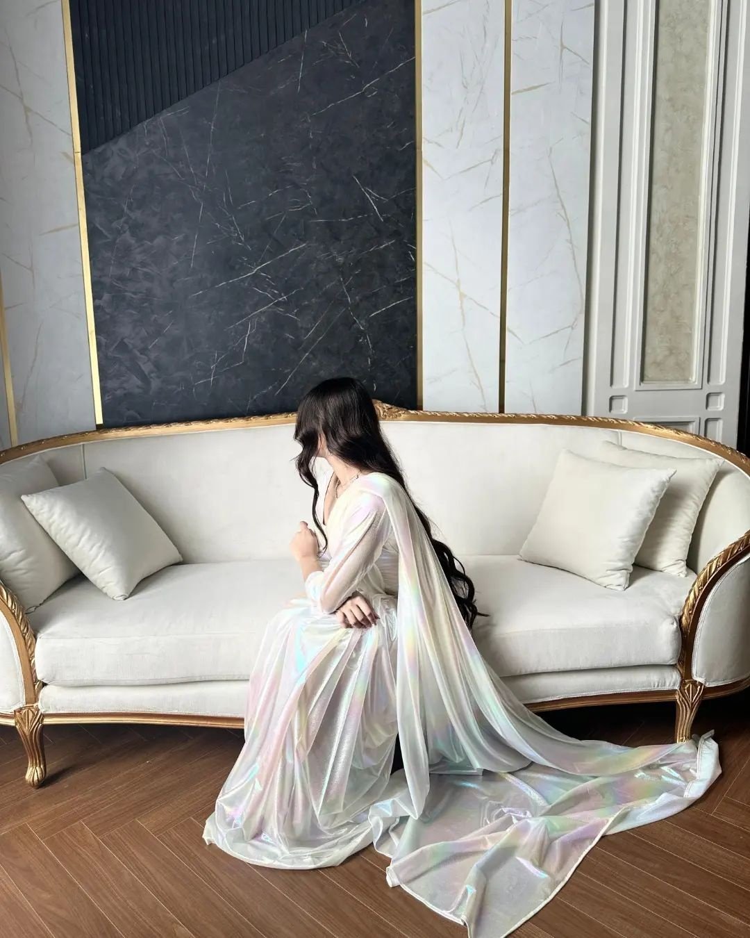 Ethereal Iridescent Shimmer Draped Saree – A Masterpiece of Modern Elegance - Image 3