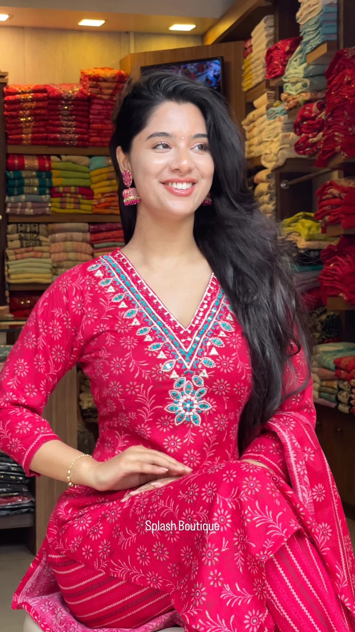 Vibrant Fuchsia Embroidered Floral Kurta Set - Image 5