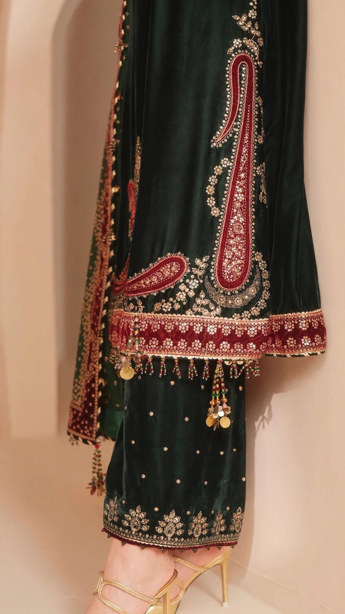 Emerald Opulence Velvet Kurta Set with Kashmiri-Inspired Embroidery - Image 2